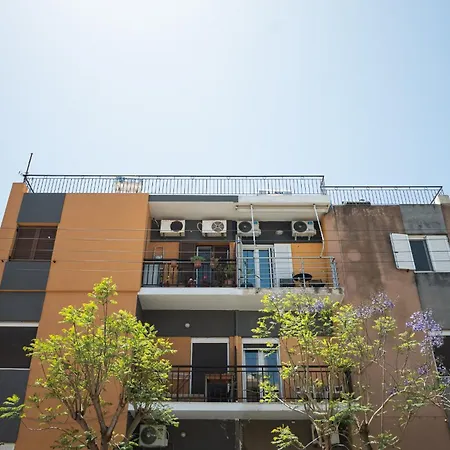 Noir - Close To Chania Center Apartment