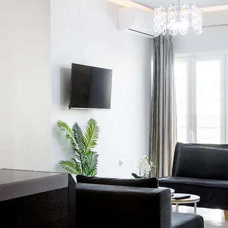 Noir - Close To Chania Center Apartment