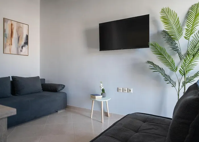 Noir - Close To Chania Center