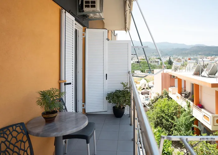 Noir - Close To Chania Center Apartment