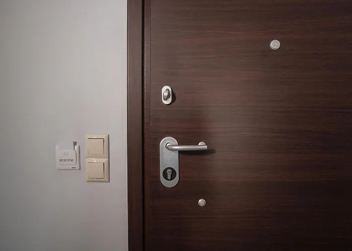 Noir - Close To Chania Center Apartment *